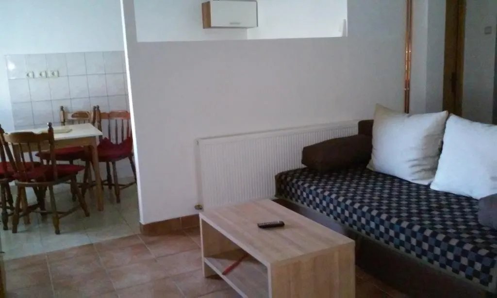 Apartment Laura Gračac 0*,  Croatie